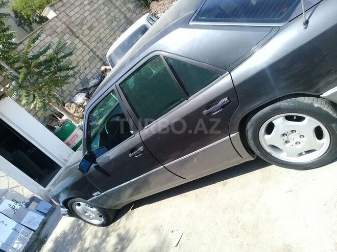 Mercedes E 200 1994, 3,564,488 km - 0.1 л - Bakı