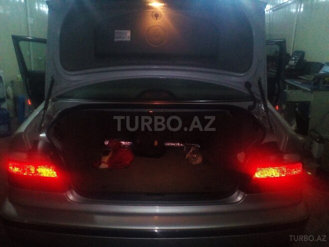 BMW 528 1998, 275,000 km - 2.8 l - Bakı