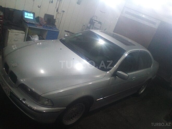 BMW 528 1998, 275,000 km - 2.8 l - Bakı