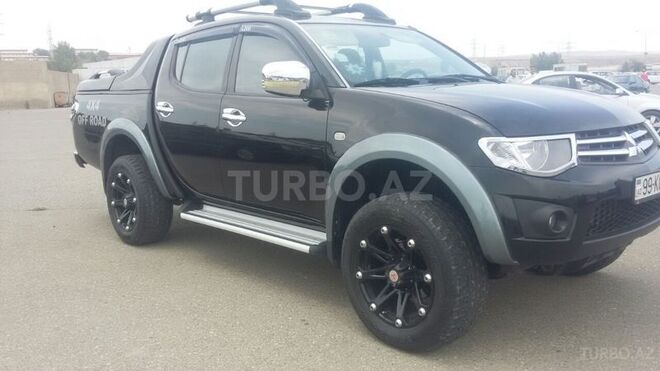 Mitsubishi L200 2013, 100,000 km - 2.5 l - Bakı