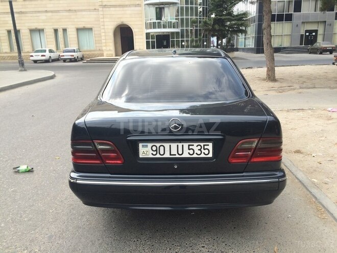 Mercedes E 220 2000, 270,000 km - 2.2 l - Bakı