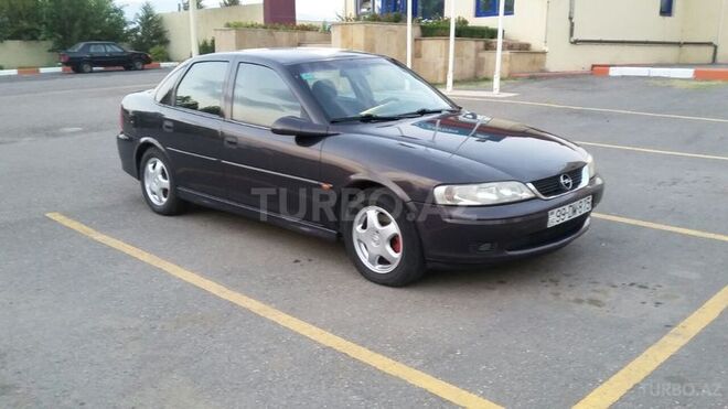Opel Vectra 2000, 240,000 km - 1.6 l - Qazax
