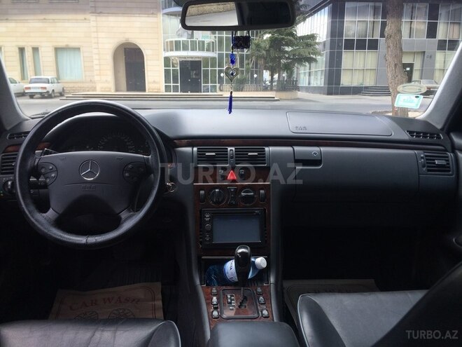 Mercedes E 220 2000, 270,000 km - 2.2 l - Bakı