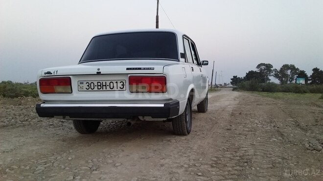 LADA (VAZ) 2107 2004, 93 km - 0.2 л - Yevlax
