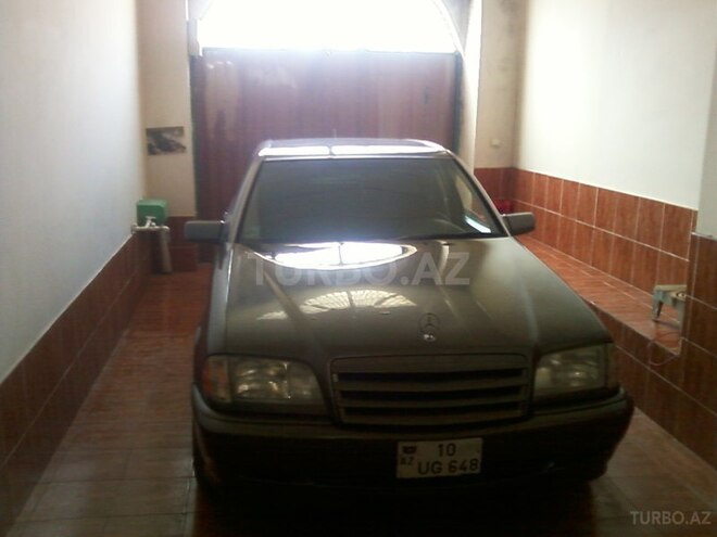 Mercedes C 220 1994, 285,000 km - 2.2 l - Quba