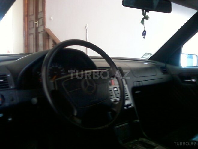 Mercedes C 220 1994, 285,000 km - 2.2 l - Quba