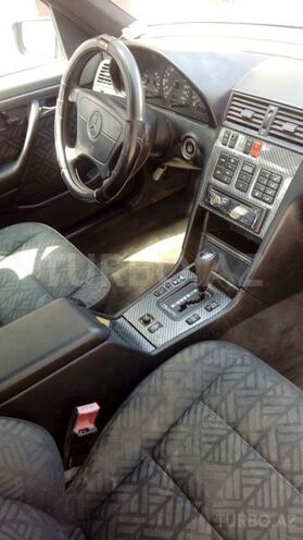 Mercedes C 220 1995, 237,000 km - 2.2 l - Bakı