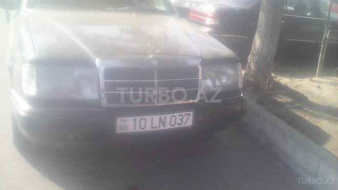 Mercedes E 200 1990, 36,665 km - 0.2 l - Bakı