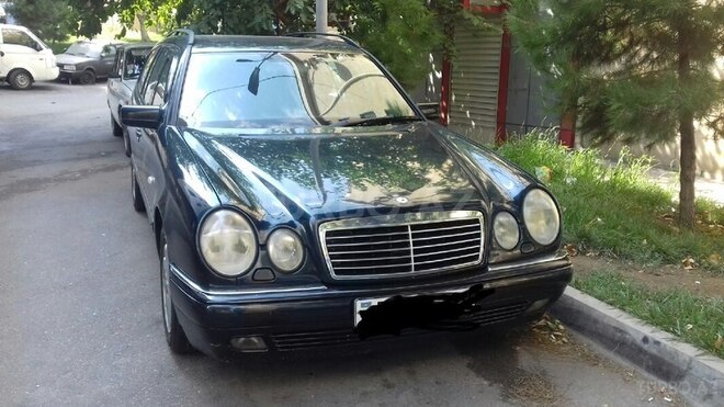 Mercedes E 240 1998, 320,314 km - 2.4 l - Bakı