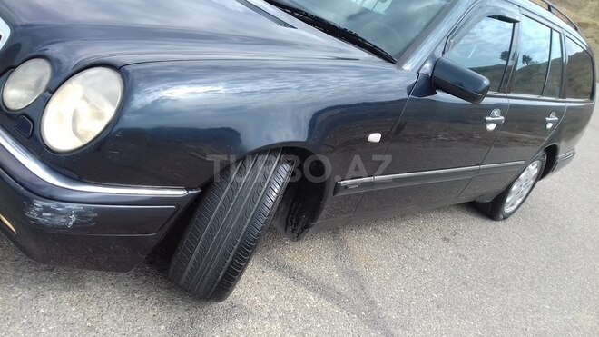 Mercedes E 240 1998, 320,314 km - 2.4 l - Bakı