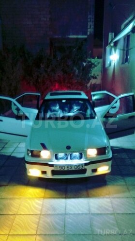 BMW 318 1992, 330,000 km - 1.8 л - Bakı
