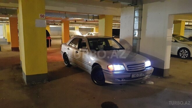Mercedes C 220 1998, 330,185 km - 0.2 л - Bakı