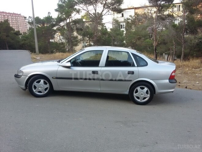 Opel Vectra 1998, 258,423 km - 1.6 l - Bakı