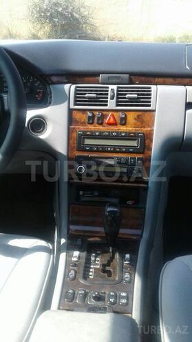 Mercedes E 240 1999, 290,000 km - 2.4 l - Sumqayıt
