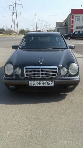 Mercedes E 240 1999, 290,000 km - 2.4 l - Sumqayıt