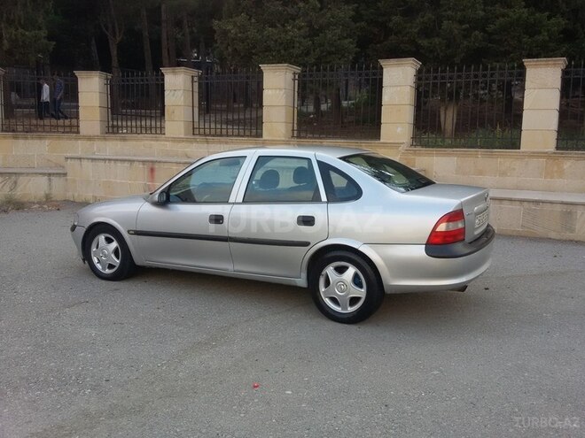 Opel Vectra 1998, 258,423 km - 1.6 l - Bakı