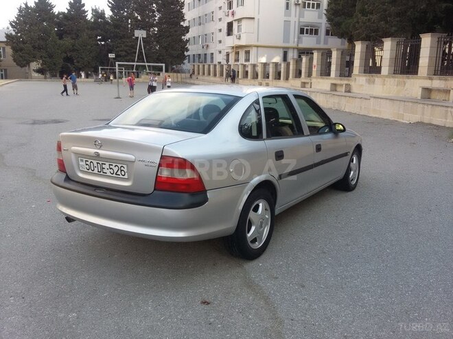 Opel Vectra 1998, 258,423 km - 1.6 l - Bakı