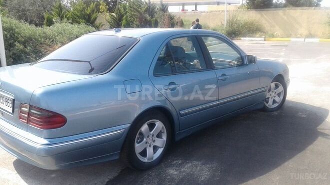 Mercedes E 220 2001, 303,000 km - 2.2 l - Xırdalan