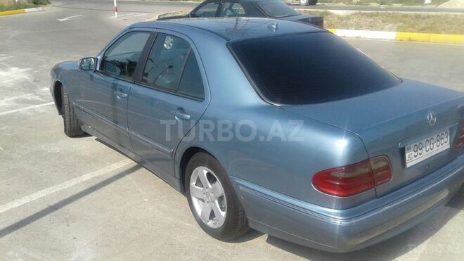 Mercedes E 220 2001, 303,000 km - 2.2 l - Xırdalan