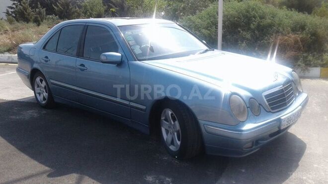Mercedes E 220 2001, 303,000 km - 2.2 l - Xırdalan