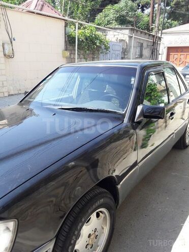 Mercedes E 300 1995, 250,000 km - 3.0 l - Bakı