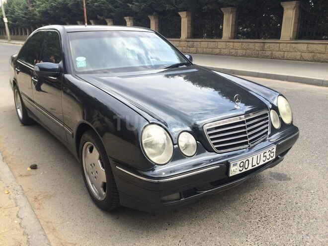 Mercedes E 220 2000, 270,000 km - 2.2 l - Bakı