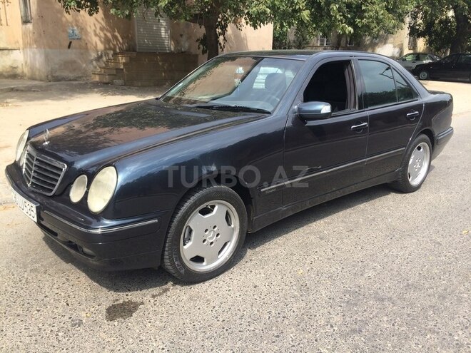 Mercedes E 220 2000, 270,000 km - 2.2 l - Bakı