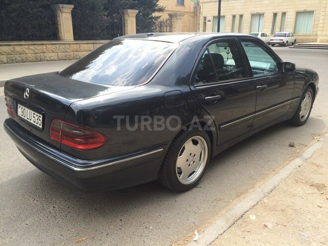 Mercedes E 220 2000, 270,000 km - 2.2 l - Bakı