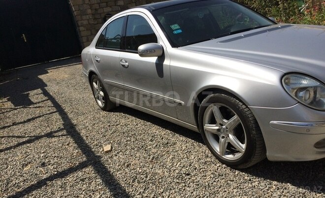 Mercedes E 320 2002, 264,000 km - 3.2 l - Sumqayıt