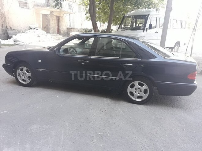 Mercedes E 200 1996, 651,000 km - 2.0 л - Yevlax