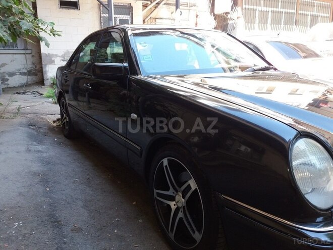 Mercedes E 230 1997, 221,300 km - 2.3 л - Bakı