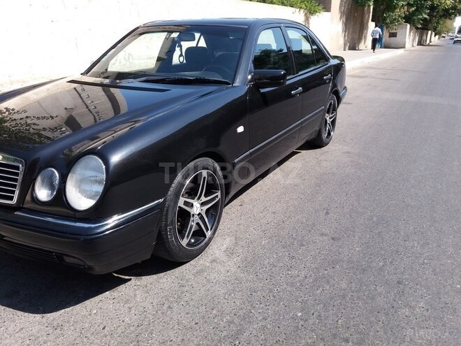Mercedes E 230 1997, 221,300 km - 2.3 л - Bakı