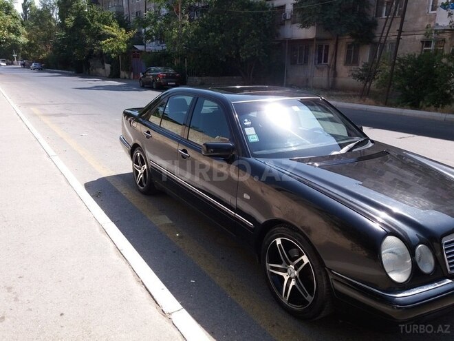 Mercedes E 230 1997, 221,300 km - 2.3 л - Bakı