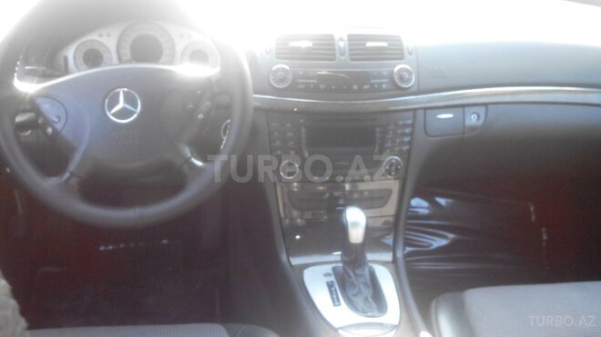 Mercedes E 220 2003, 319,500 km - 2.2 l - Bakı
