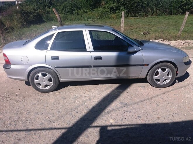 Opel Vectra 1998, 375,000 km - 1.6 л - Xaçmaz