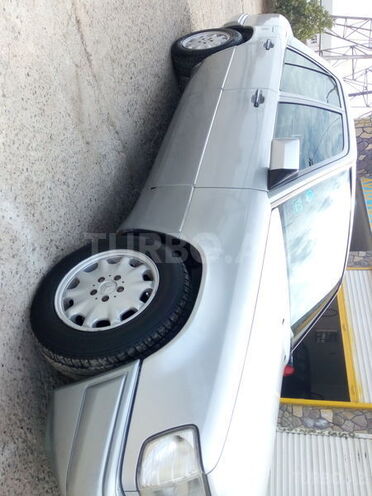 Mercedes E 230 1992, 386,466 km - 2.3 l - Bakı
