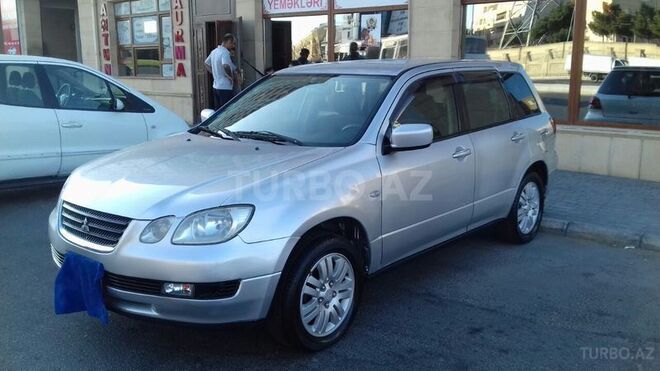 Mitsubishi Airtrek 2001, 190,000 km - 2.0 л - Bakı