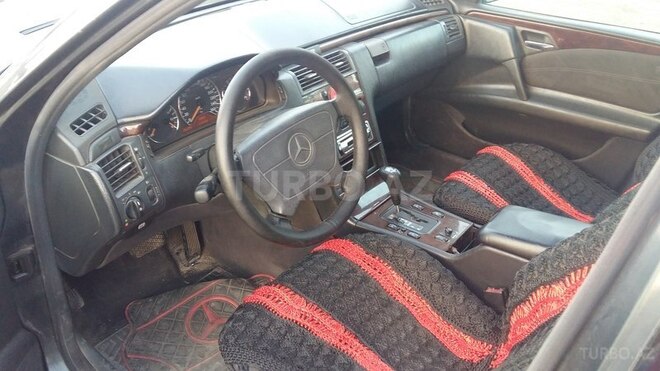 Mercedes E 280 1997, 210,000 km - 2.8 l - Bakı