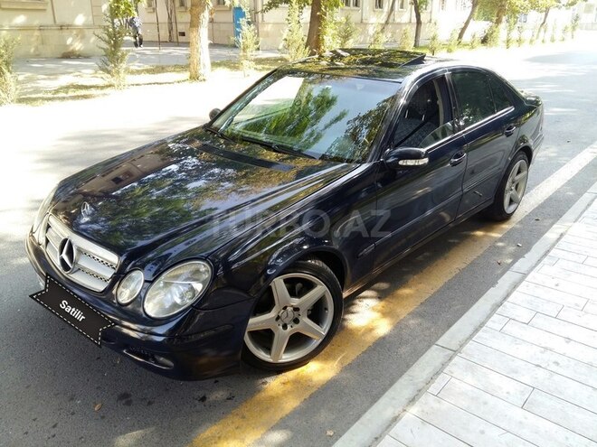 Mercedes E 240 2004, 278,456 km - 2.4 л - Yevlax