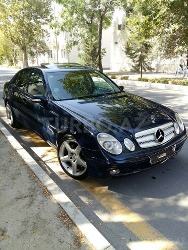 Mercedes E 240 2004, 278,456 km - 2.4 л - Yevlax