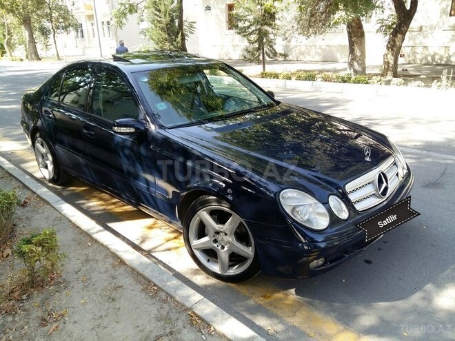 Mercedes E 240 2004, 278,456 km - 2.4 л - Yevlax