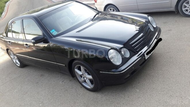 Mercedes E 240 1999, 270,000 km - 2.6 l - Bakı