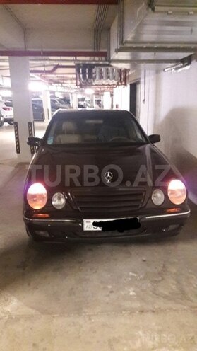 Mercedes E 240 1999, 270,000 km - 2.6 l - Bakı