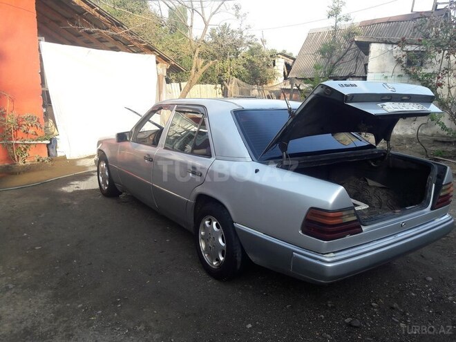 Mercedes E 200 1989, 380,000 km - 0.1 l - Lənkəran