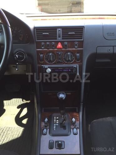 Mercedes C 240 1998, 187,000 km - 2.4 l - Bakı