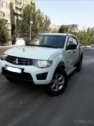 Mitsubishi L200 2014, 70,501 km - 2.5 l - Bakı