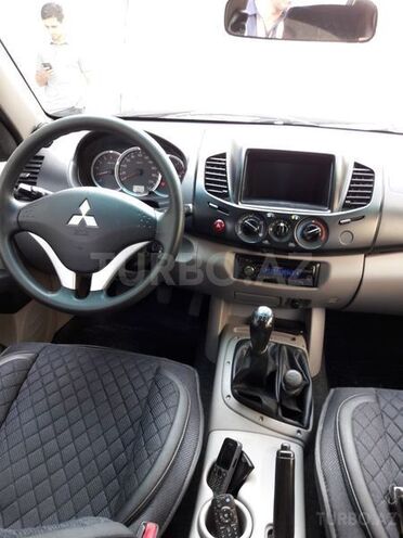 Mitsubishi L200 2014, 70,501 km - 2.5 l - Bakı