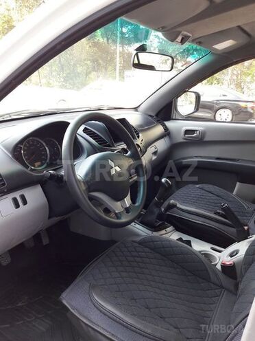 Mitsubishi L200 2014, 70,501 km - 2.5 l - Bakı