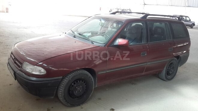 Opel Astra 1993, 420,000 km - 1.8 l - Bakı