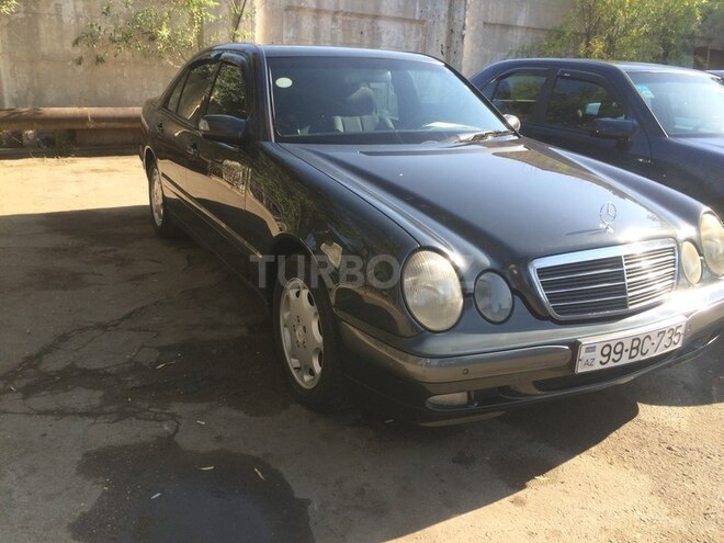 Mercedes E 220 2000, 237,000 km - 2.2 l - Bakı